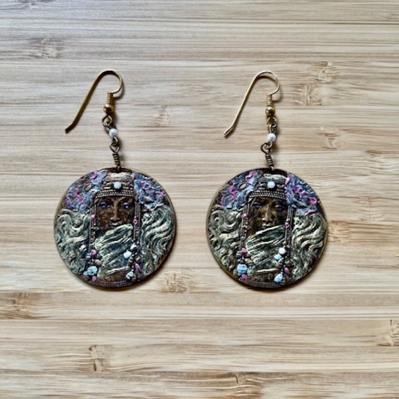 Earrings - Picture 4 of 4